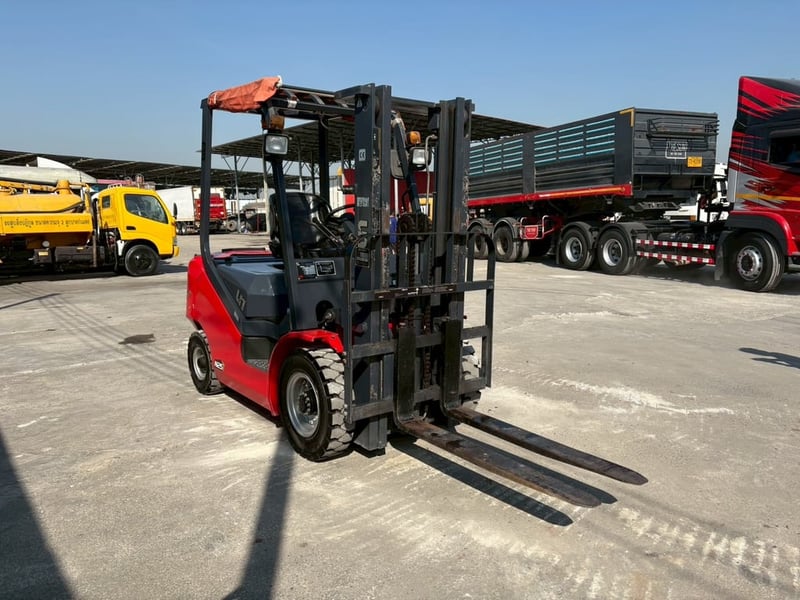 รถโฟล์คลิฟท์ 25 ตัน พร้อมใช้งาน