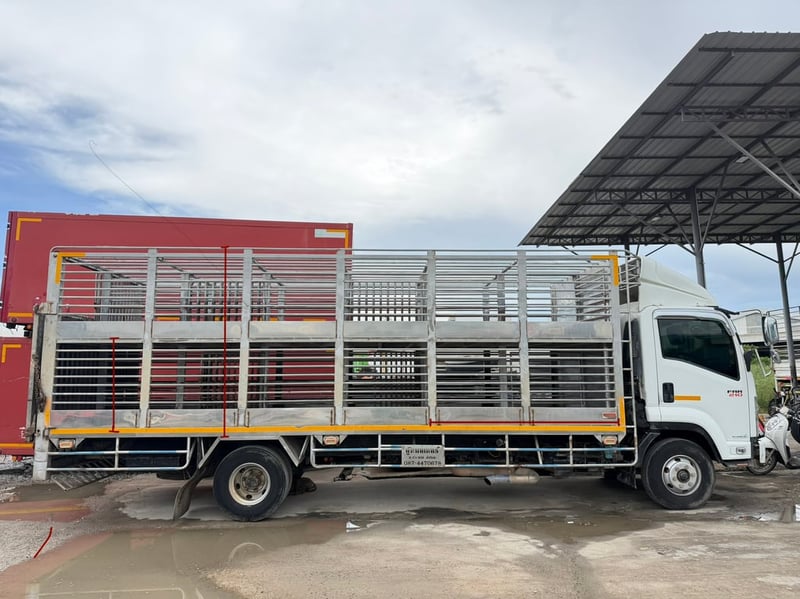 รถคอกหมู ISUZU FRR 210แรง ปี65 ยาว 6.60เมตรมีลิฟท์ท้าย พร้อมใช้งาน