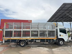 รถคอกหมู ISUZU FRR 210แรง ปี65 ยาว 6.60เมตรมีลิฟท์ท้าย พร้อมใช้งาน