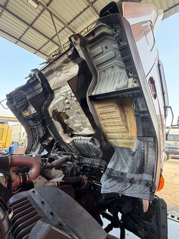 HINO FG 260แรงม้า รถบรรทุก 6ล้อ หัวลาก เฉพาะหัว ปี2565