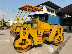 รถบดถนน SAKAI  SW70C ปี43 มีเล่มทะเบียน