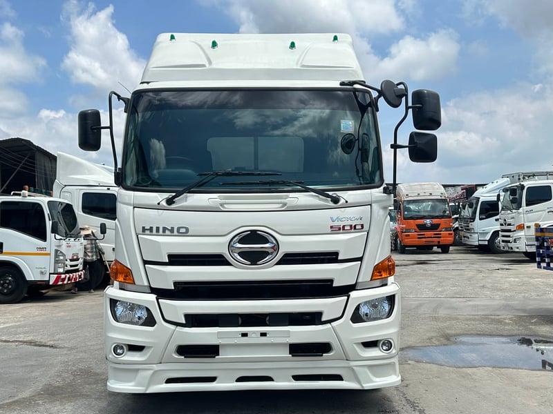 HINO FL 260แรงม้า รถบรรทุก 10ล้อ พื้นเรียบ ปี2017 เลขไมล์น้อยกว่า 500,000 กม.