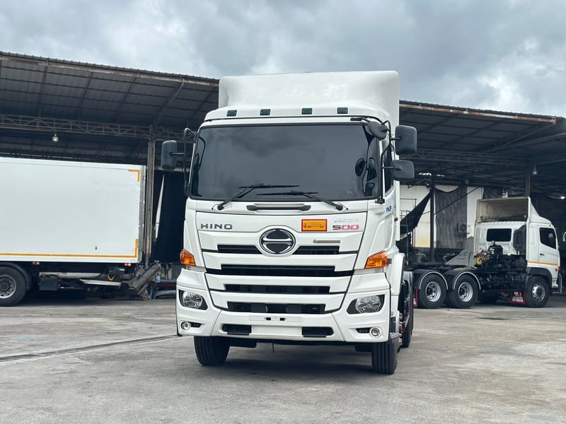 หัวลากHINO VICTOR 380แรง ปี66  พร้อมใช้งาน