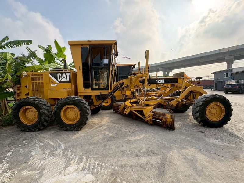 รถเกรด CAT 120K 7,790ชม. ปี 65 พร้อมใช้งานมีเล่มทะเบียน