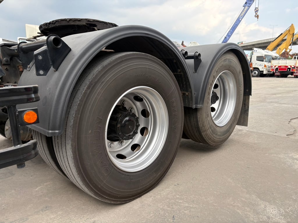 หัวลากเพลายก HINO VICTOR 260แรงปี2565 สภาพดีมากใช้งานน้อย