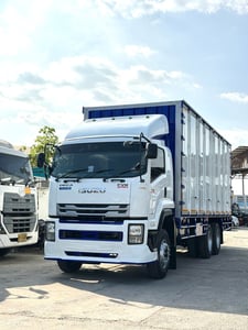 10ล้อISUZU FVM 240แรง ปี2564 ตู้ต่อใหม่ยางใหม่ทุกเส้น 10ล้อISUZU FVM 240แรง ปี2564 ตู้ต่อใหม่ยางใหม่ทุกเส้น