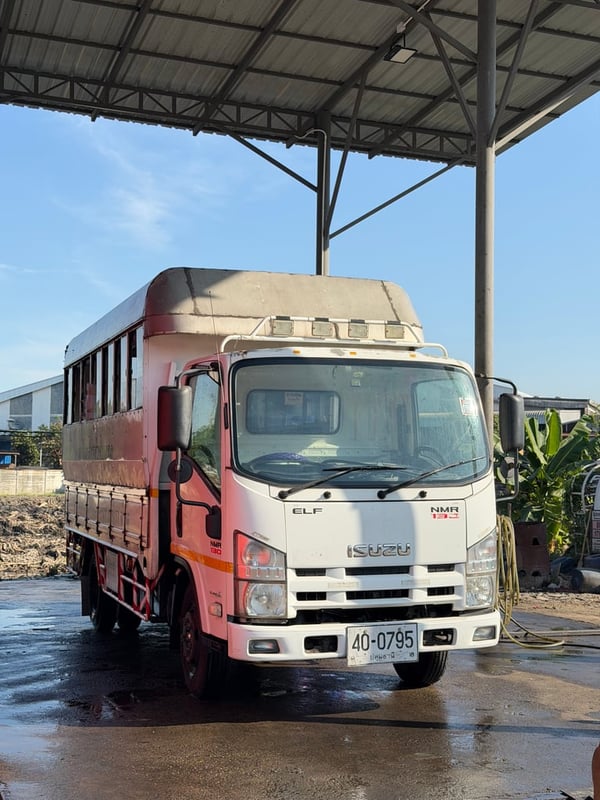 6ล้อสองแถว ISUZU NMR 130แรงปี2554 ยาว4.20เมตร ตามสภาพพร้อมใช้