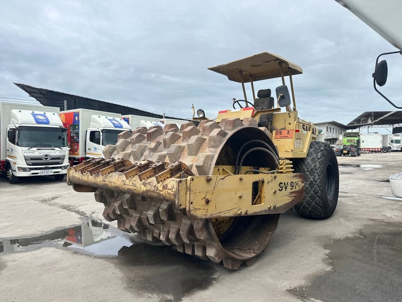 รถบดสั่นสะเทือน Sakai 10ตัน 2เพลา