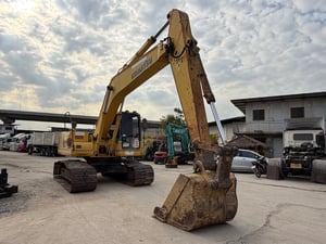  KOMATSU PC 200-7   เอกสารพร้อมเล่มทะเบียน 12x,xxชม 