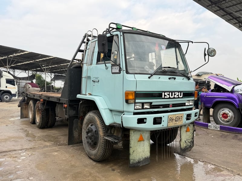 10ล้อท้ายลาด ISUZU FXZ 240แรงม้า พร้อมใช้งาน