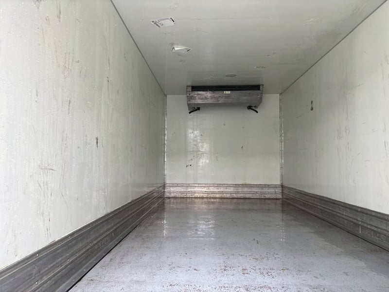 รถตู้เย็น HINO XZU 150 แรงม้า แอร์แคเรีย พร้อมใช้งาน