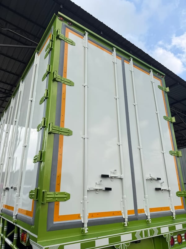 10ล้อHINO FL 260แรงม้า ปี2560 ตู้แห้ง10บาน