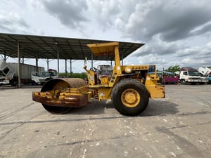 รถบดถนน KOMATSU 130 แรง ปั2559 พร้อมใช้งาน