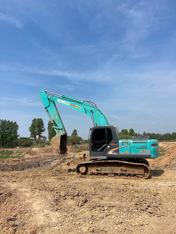 แมคโคร KOBELCO SK200-8 พร้อมใช้งาน