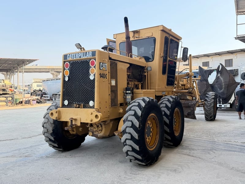 รถเกรด 140G พร้อมใช้งาน รถเกรด 140G พร้อมใช้งาน