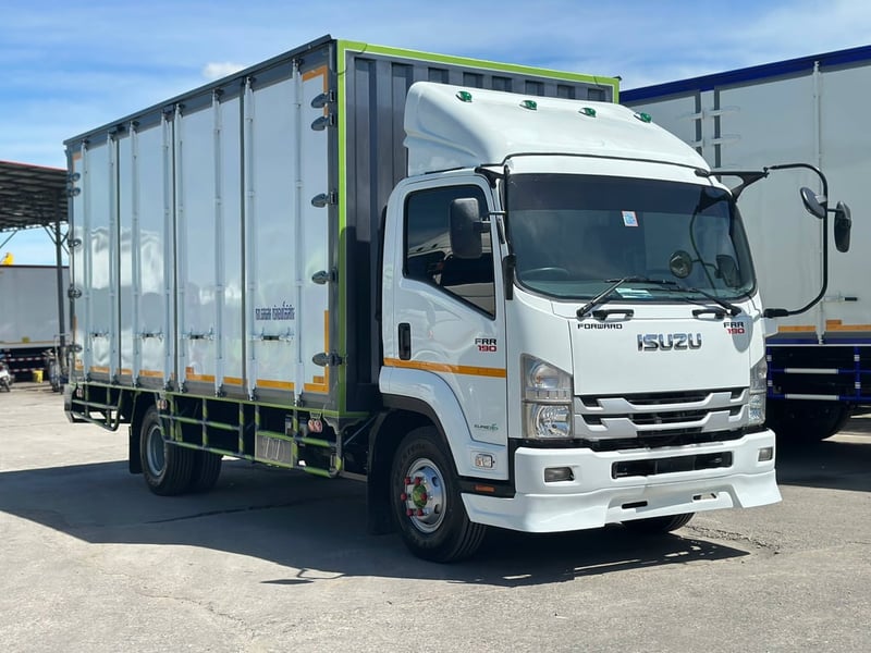 6ล้อISUZU FRR190แรงม้า ปี2562 ตู้10บานยาว5.6เมตร
