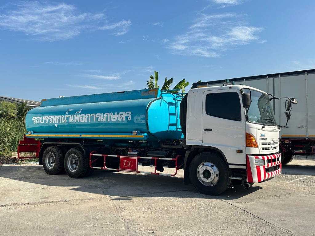 HINO FL 212แรงม้า รถบรรทุก 10ล้อ บรรทุกน้ำ ปี2014 เลขไมล์น้อยกว่า 500,000 กม. HINO FL 212แรงม้า รถบรรทุก 10ล้อ บรรทุกน้ำ ปี2014 เลขไมล์น้อยกว่า 500,000 กม.