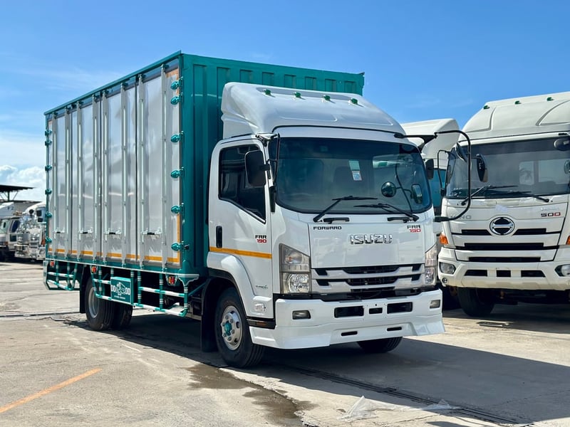 ISUZU FRR 190แรงม้า รถบรรทุก 6ล้อ ตู้แห้ง ปี2562 ISUZU FRR 190แรงม้า รถบรรทุก 6ล้อ ตู้แห้ง ปี2562