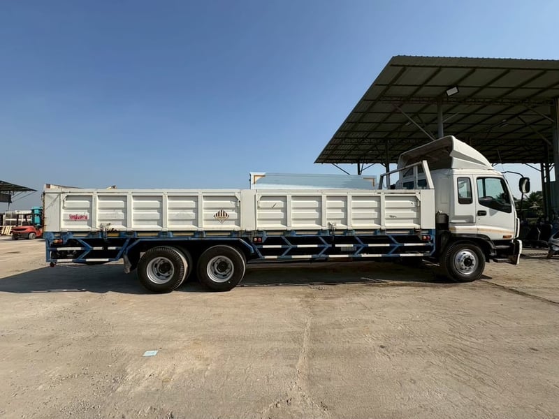 10ล้อISUZU 270แรงม้า ปี52 ติดตั้งลิฟท์ท้าย ยาว8.50เมตร เอกสารพร้อมโอน