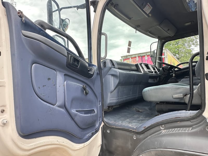 10ล้อhino 212แรงม้า ปี2553 ยาว7.50เมตร ขายสดตามสภาพ 10ล้อhino 212แรงม้า ปี2553 ยาว7.50เมตร ขายสดตามสภาพ