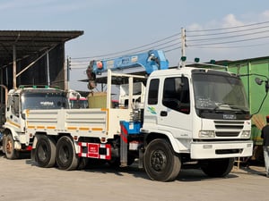10ล้อติดเครน ISUZU FVZ เครน5.5ตัน4ปลอก พร้อมใช้งาน