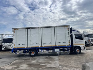 6ล้อHINO FC9J 210แรง ปี2564 ตู้10บานยาว6.50เมตร