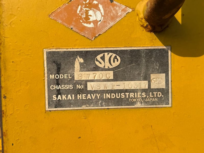 รถบดถนน SAKAI  SW70C ปี43 มีเล่มทะเบียน