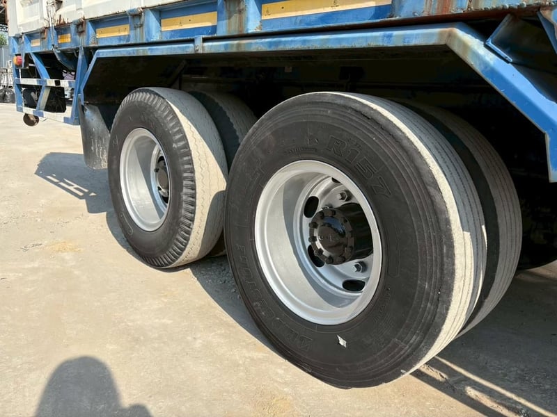 10ล้อISUZU 270แรงม้า ปี52 ติดตั้งลิฟท์ท้าย ยาว8.50เมตร เอกสารพร้อมโอน