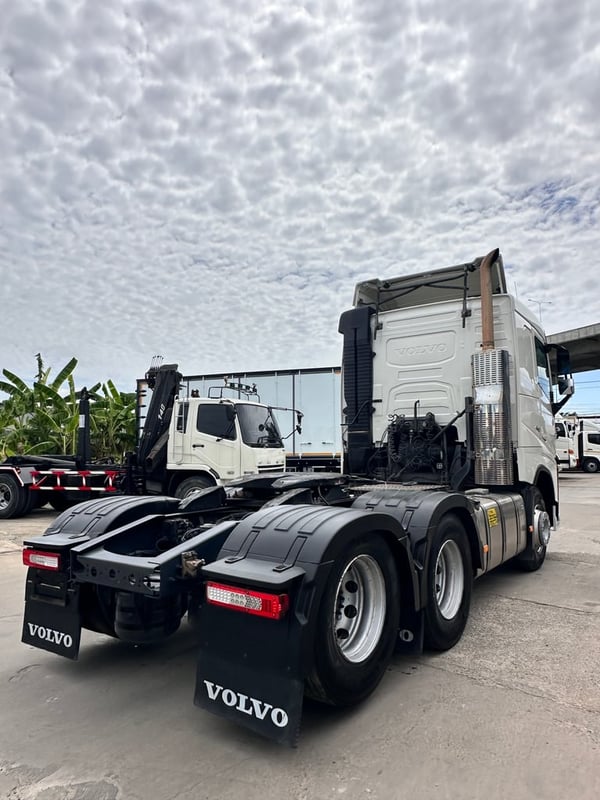 VOLVO FH 440แรงม้า รถบรรทุก หัวลาก 10ล้อ หัวลาก เฉพาะหัว ปี2560