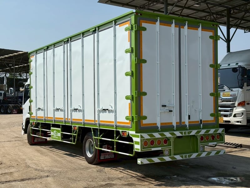 6ล้อISUZU FRR210 แรง ปี63 ตู้แห้ง10บาน 