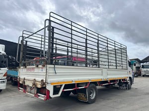 HINO FC 175แรงม้า รถบรรทุก 6ล้อ กระบะคอกสูง ปี2016 HINO FC 175แรงม้า รถบรรทุก 6ล้อ กระบะคอกสูง ปี2016