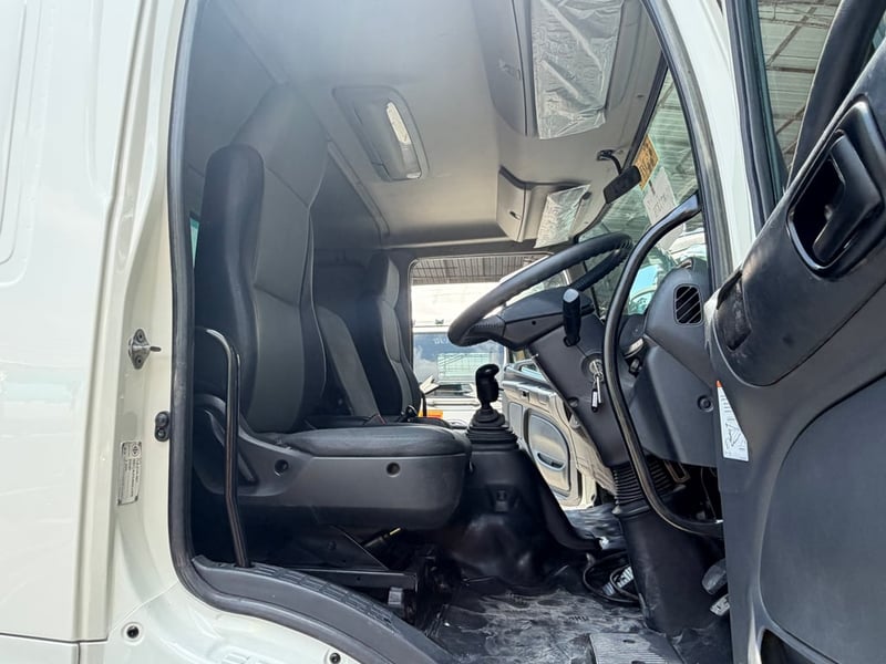 HINO FL 260แรงม้า รถบรรทุก 10ล้อ ตู้แห้ง ปี2560 พร้อมใช้งาน