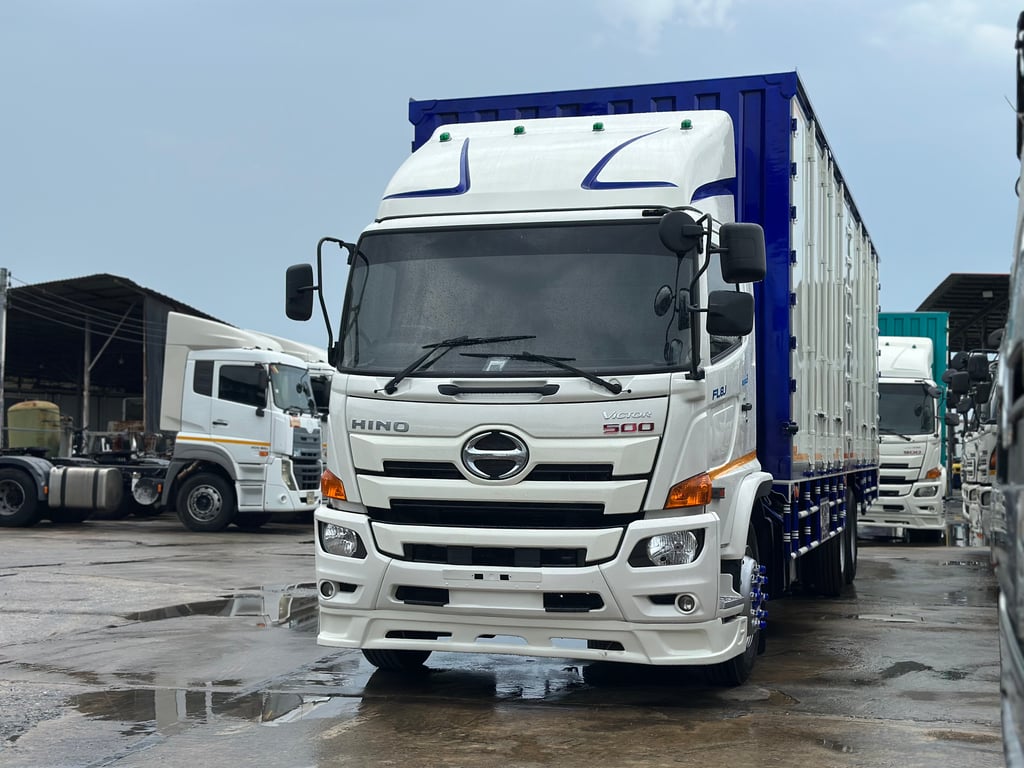 HINO FL 260แรงม้า รถบรรทุก 10ล้อ ตู้แห้ง ปี2016 HINO FL 260แรงม้า รถบรรทุก 10ล้อ ตู้แห้ง ปี2016