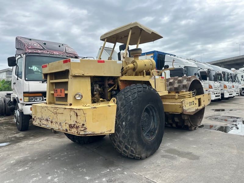 รถบดสั่นสะเทือน Sakai 10ตัน 2เพลา