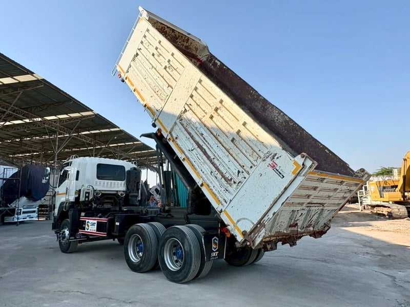 สิบล้อดั้มพ์ ISUZU FXZ 360 แรงม้า ปี 65+ หางดั้มพ์ สามเพลา ปี 65 