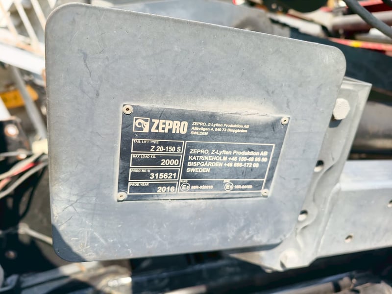 ลิฟท์ท้าย zepro  2ตัน 4กระบอก ราคาไม่รวมติดตั้ง