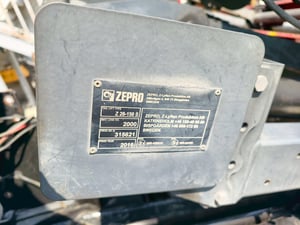 ลิฟท์ท้าย zepro  2ตัน 4กระบอก ราคาไม่รวมติดตั้ง