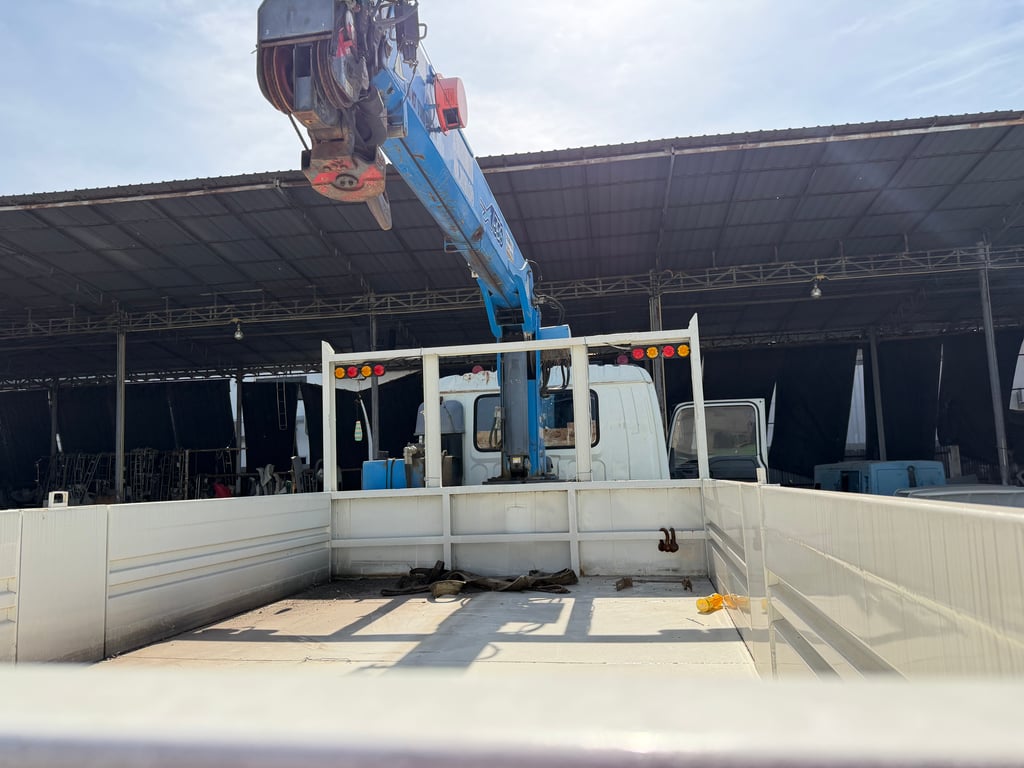 10ล้อติดเครน ISUZU FVZ เครน5.5ตัน4ปลอก พร้อมใช้งาน