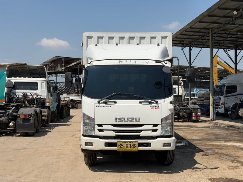 6ล้อISUZU FRR 210แรงม้า ปี63 ตู้แห้ง 10บาน ห้างแท้✔️