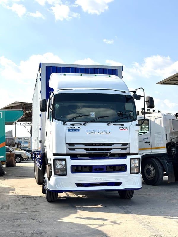 10ล้อISUZU FVM 240แรง ปี2564 ตู้ต่อใหม่ยางใหม่ทุกเส้น 10ล้อISUZU FVM 240แรง ปี2564 ตู้ต่อใหม่ยางใหม่ทุกเส้น