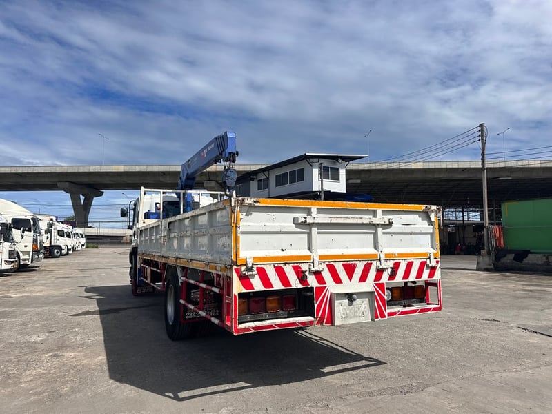 ISUZU FTR 240แรงม้า รถบรรทุก 6ล้อ กระบะเหล็กติดเครน ปี2019