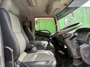 6ล้อHINO FG 212แรง ปี56 ติดเครนทานาโน่5ตัน4ปลอก พร้อมใช้