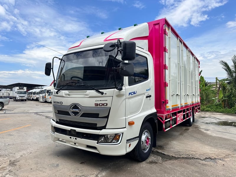 6ล้อHINO FC 210แรงม้าตู้10 บาน ยาว6.50เมตร ปี2564 พร้อมใช้งาน