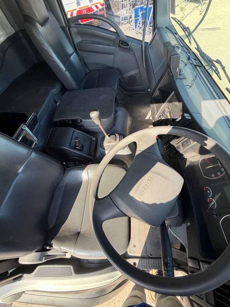 10ล้อคอกสูง ISUZU 240แรงม้า ปี2565 ไมล์น้อยสภาพดีมาก