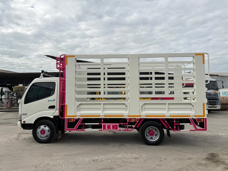 6ล้อคอกสูง HINO XZU 150แรง ปี2566 พร้อมใช้งาน 