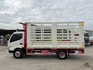 6ล้อคอกสูง HINO XZU 150แรง ปี2566 พร้อมใช้งาน 