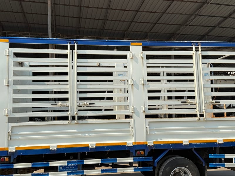 6ล้อคอกสูง ISUZU FRR 210แรงม้า ปี2564 พร้อมใช้งาน