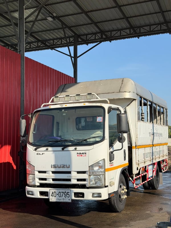 6ล้อสองแถว ISUZU NMR 130แรงปี2554 ยาว4.20เมตร ตามสภาพพร้อมใช้