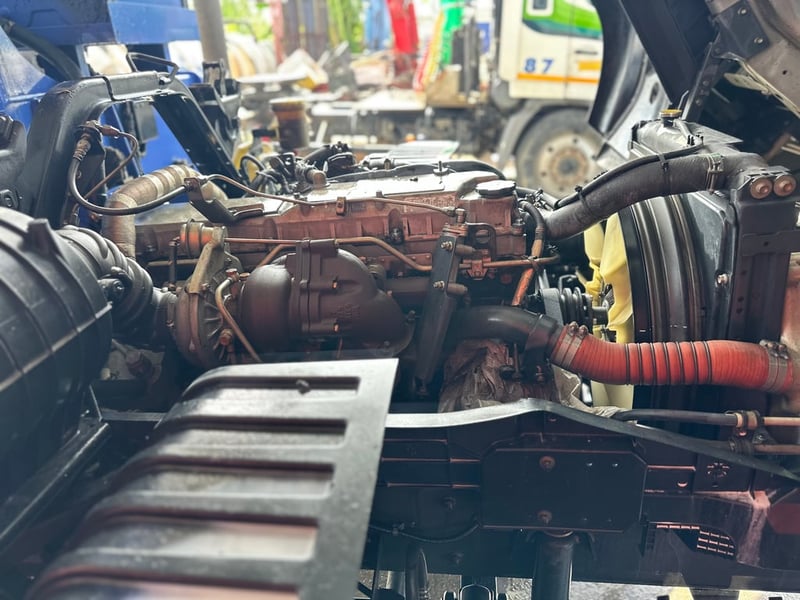 6ล้อISUZU FTR240แรง ปี62ติดเครนทานาโน่5ตัน5ปลอก รถใหม่กริบ ไมล์น้อย