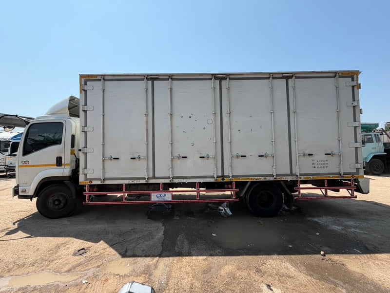 6ล้อISUZU FRR 210แรงม้า ปี63 ตู้แห้ง 10บาน ห้างแท้✔️